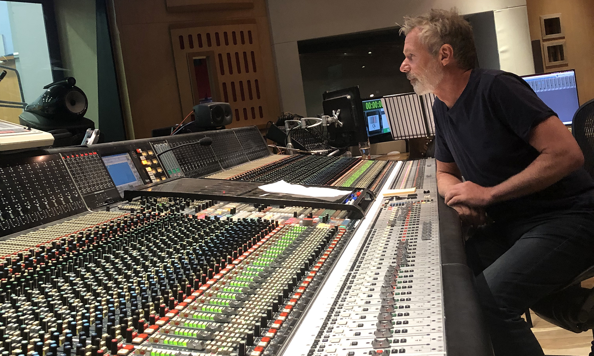 Pete Larsen im Tonstudio